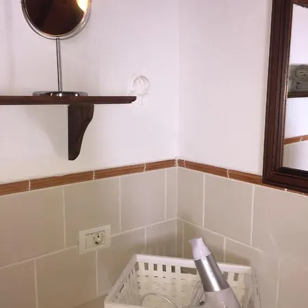 Llanitos غيا ذي إسورا